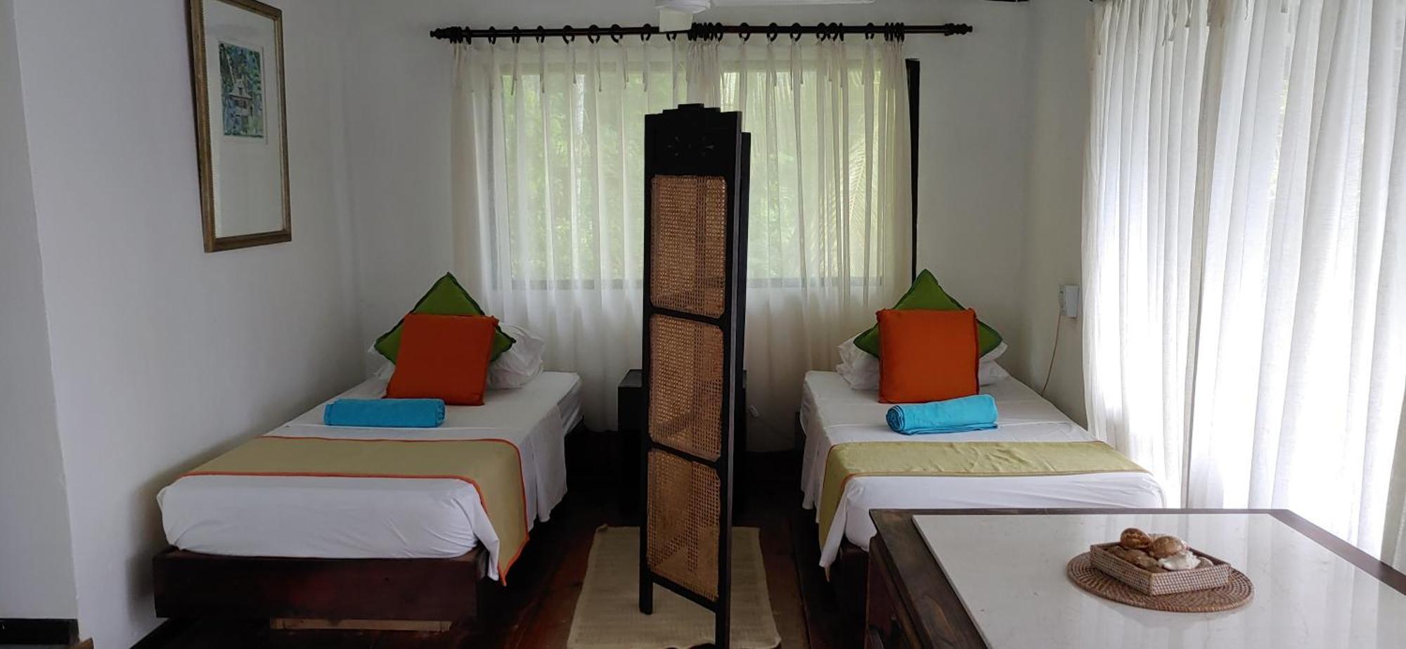 Mango Lodge Anse Volbert Village  Phòng bức ảnh