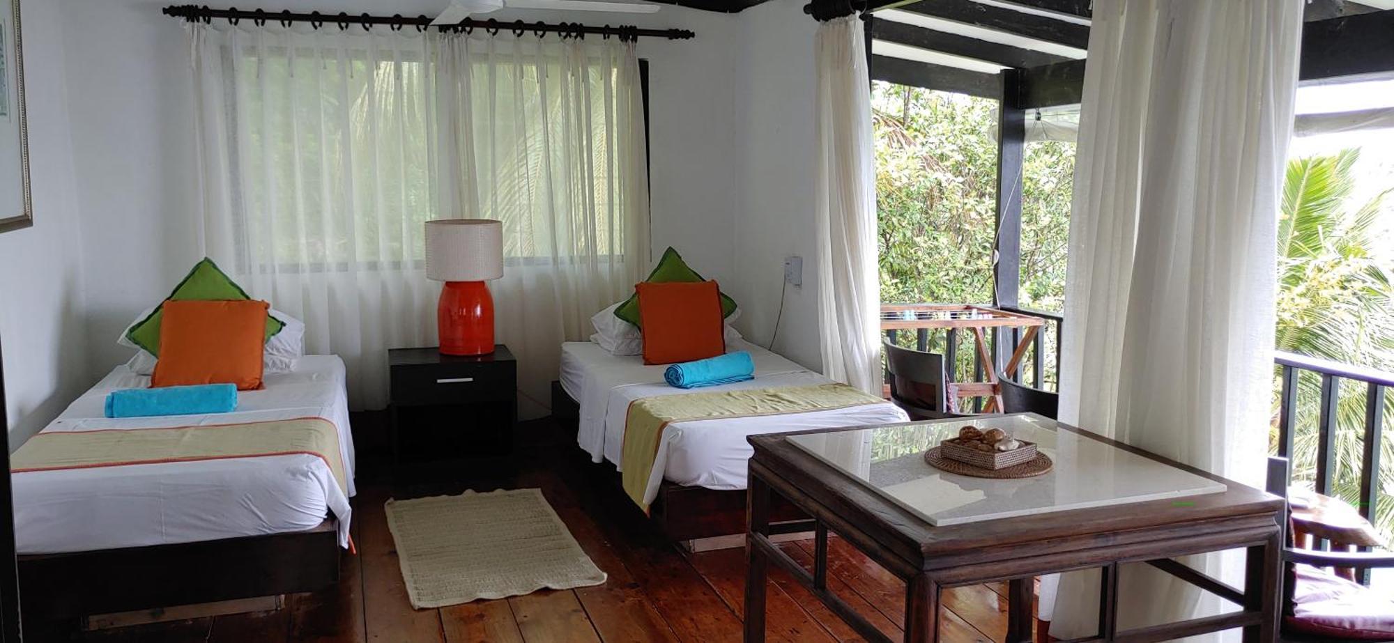 Mango Lodge Anse Volbert Village  Phòng bức ảnh